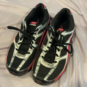 Nike Reax Run 5 Tennis Shoe